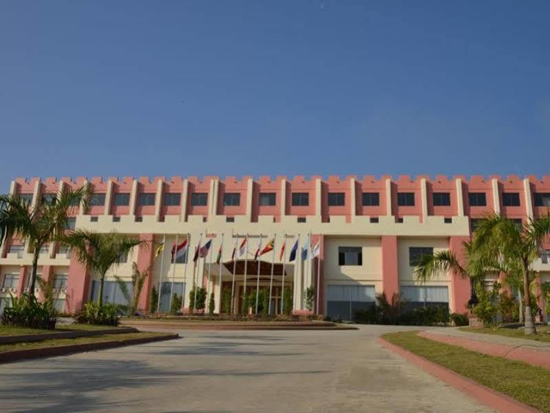 Great Wall Hotel - Nay Pyi Taw Oattara Thiri Kültér fotó