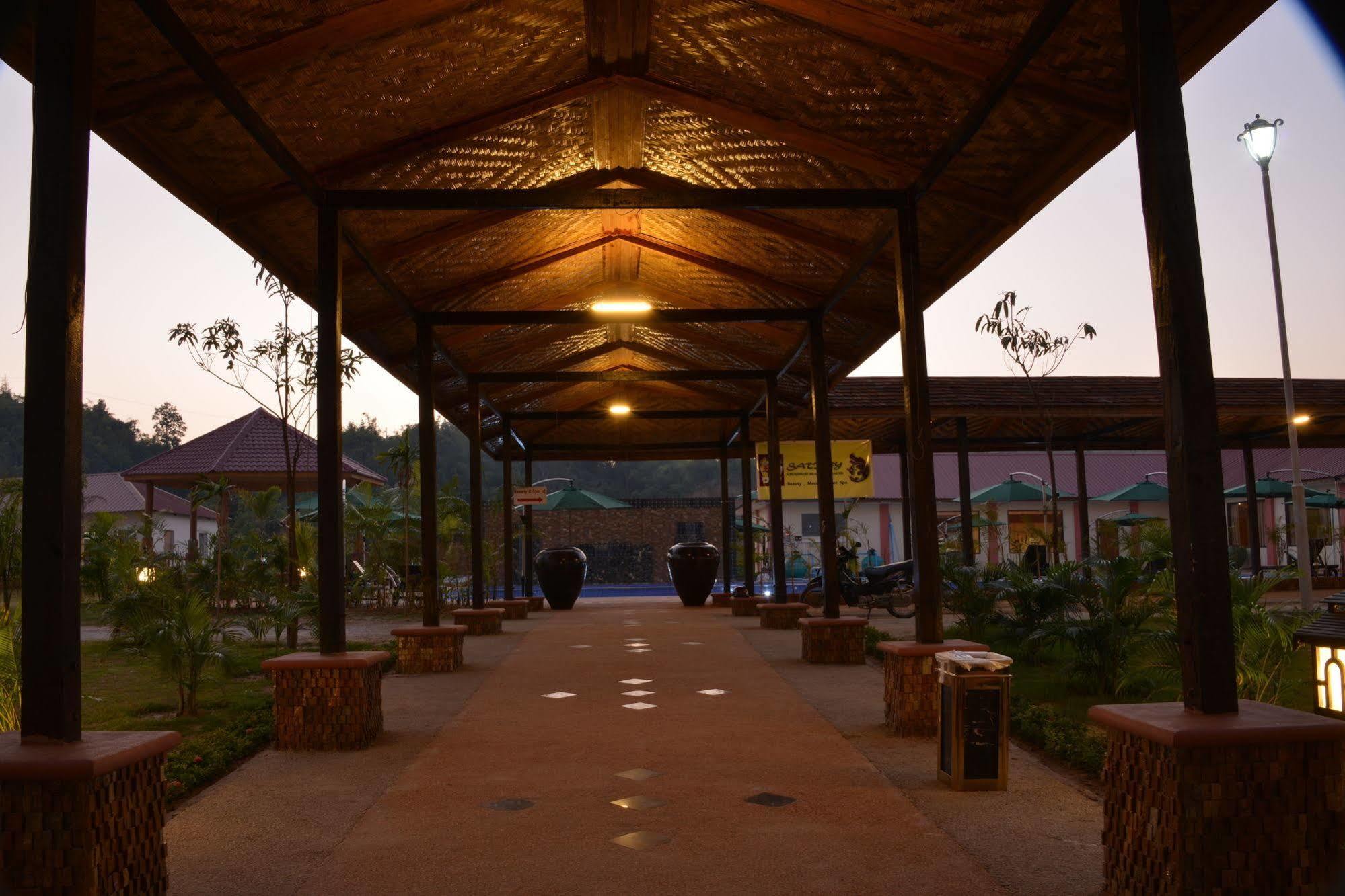 Great Wall Hotel - Nay Pyi Taw Oattara Thiri Kültér fotó