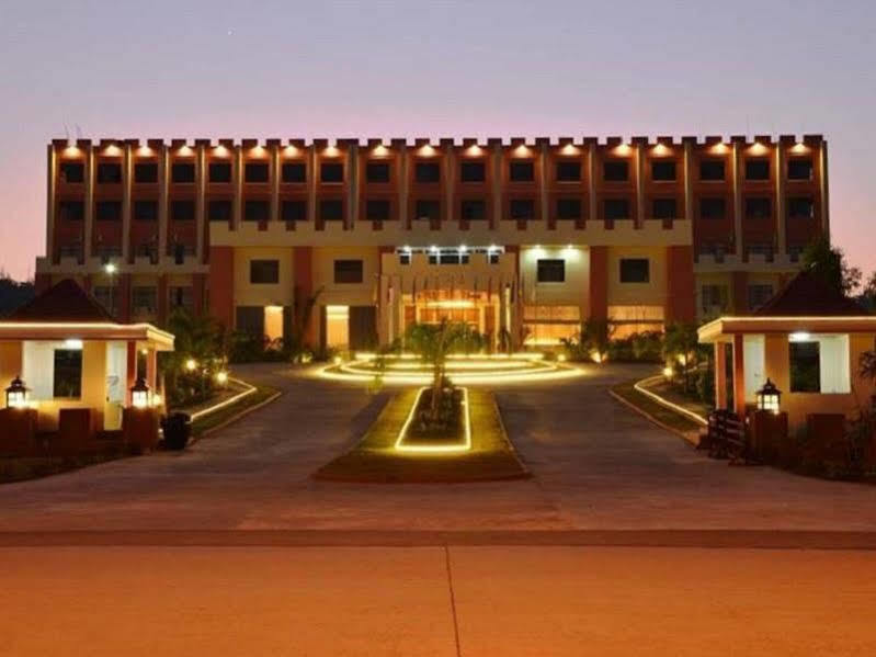 Great Wall Hotel - Nay Pyi Taw Oattara Thiri Kültér fotó